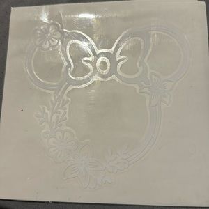 White Minnie decal with flowers